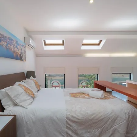 Bright Modern Flats With Balcony - City Center *