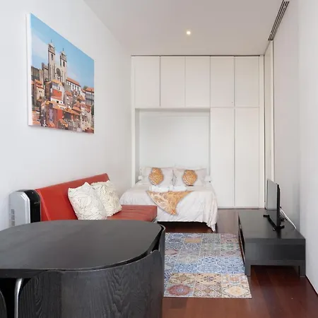 Bright Modern Flats With Balcony - City Center Apartmán *
