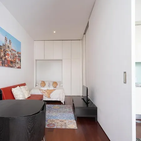 Bright Modern Flats With Balcony - City Center Apartmán *