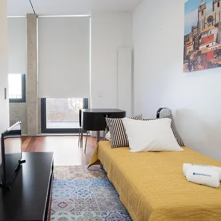 Bright Modern Flats With Balcony - City Center *