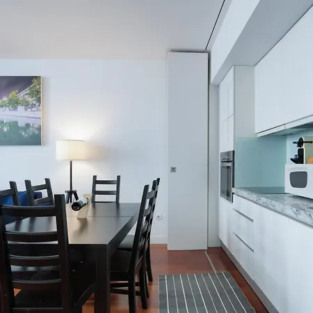 Bright Modern Flats With Balcony - City Center * Porto